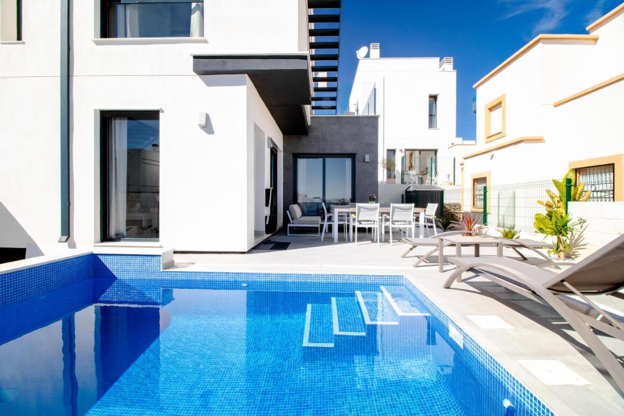 Villa De Lujo Con Piscina 오리후엘라 외부 사진