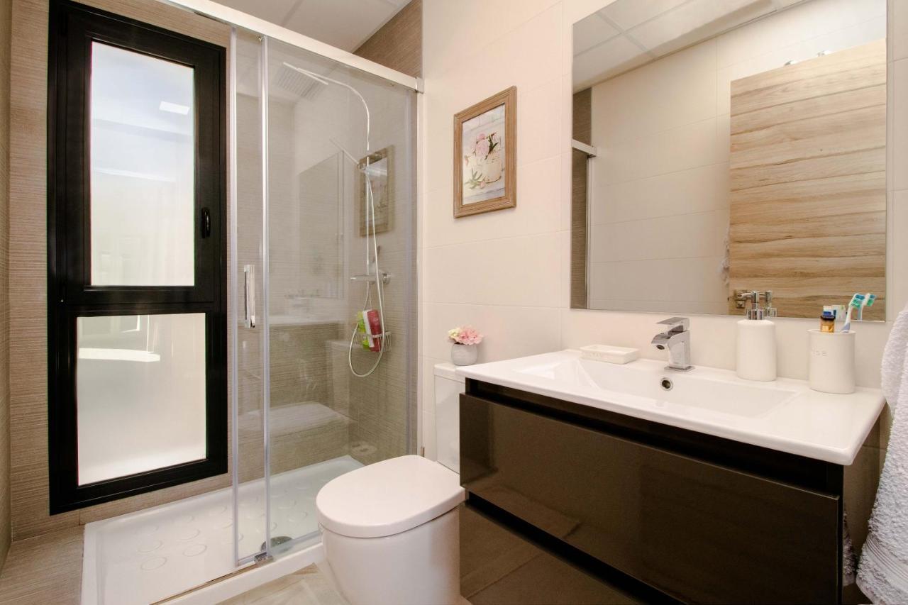 Villa De Lujo Con Piscina 오리후엘라 외부 사진