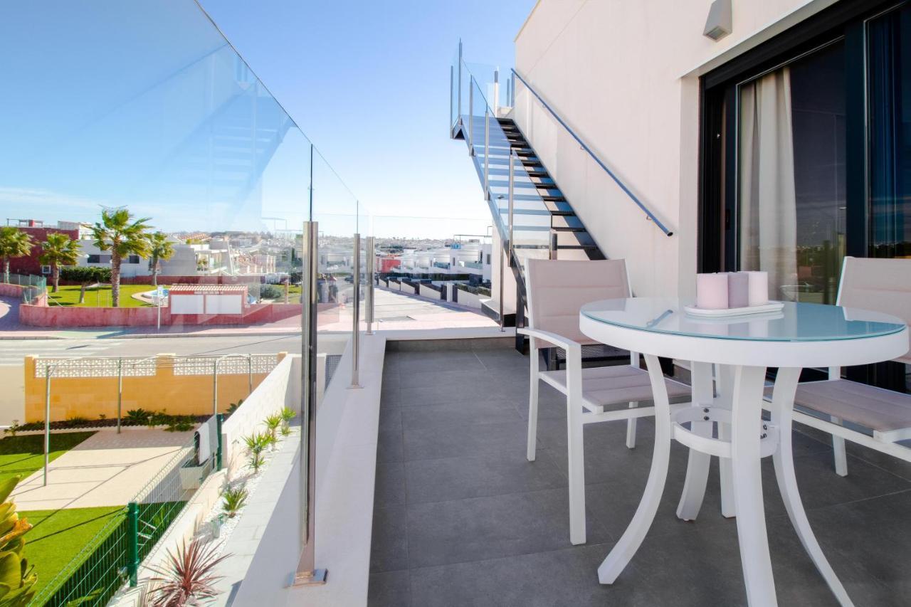 Villa De Lujo Con Piscina 오리후엘라 외부 사진